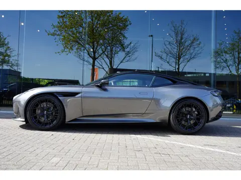 Aston Martin DB12 4.0 V8 GERESERVEERD