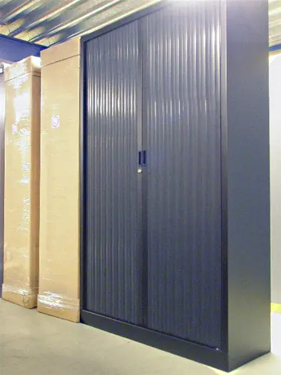 **29x RESTPARTIJ roldeurkasten