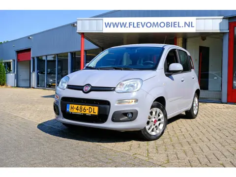 Fiat Panda 1.2 Lounge 5-drs *24.530km!* Airco|LMV|5-Persoons