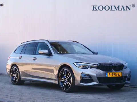 BMW 3 Serie Touring 330e xDrive High Executive 292 Pk Automaat Navi / DAB / Apple Carplay / Leer / M