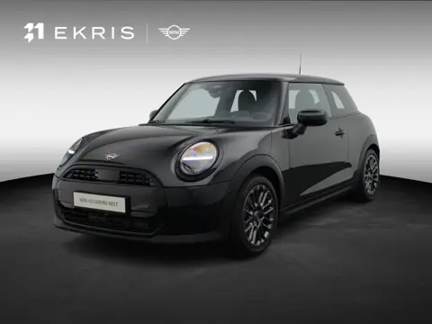 MINI 3-Deurs Cooper C Blackyard + Parking Assistant + Driving Assistant + Elektrisch verwarmde voors