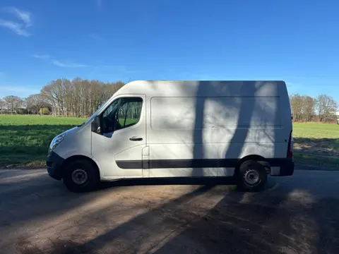 Renault Master T35 2.3 dCi L2H3
