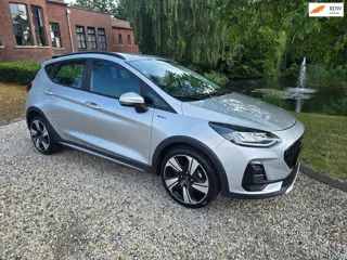 Ford FIESTA 1.0 EcoBoost Hybrid Titanium Vignale Automaat, winterpakket, Airco, cruise control, Appl