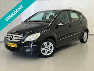 Mercedes-Benz B-klasse 180 / NL-auto / Comand / Trekhaak / Clima