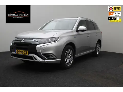 Mitsubishi Outlander 2.4 PHEV S-Edition 4WD 2019 | Navigatie | DAB Radio | Cruise Control Adaptive |