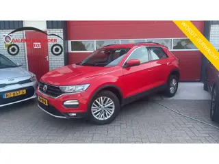 Volkswagen T-Roc 1.0 TSI Style TREKHAAK / CARPLAY / AIRCO / PDC / BLUETOOTH / ACC / ELEK RAMEN / NL-