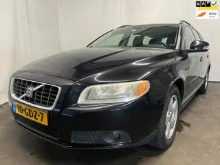 Volvo V70 2.4D Summum - Koppakking Defect - Schade