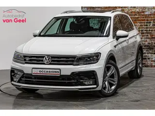 Volkswagen Tiguan 1.4 TSI ACT Comfortline Business R| Panormadak | Elektrisch uitklapbare trekhaak