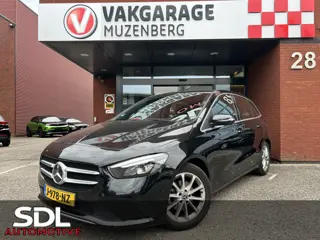 Mercedes-Benz B-Klasse 180 Advantage // FULL LED // NAVI + CARPLAY // CAMERA // PDC V+A // STOELVERW