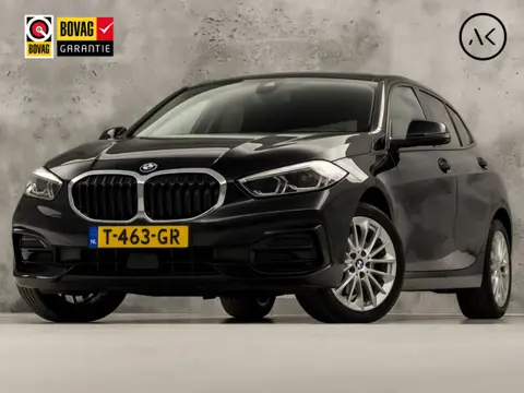 BMW 1 Serie 118i Sport Automaat (APPLE CARPLAY, DEALER ONDERHOUDEN, STOELVERWARMING, CAMERA, SPORTST