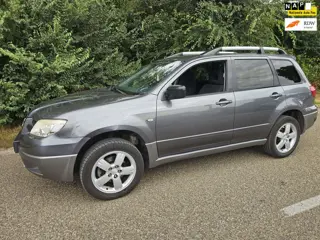 Mitsubishi Outlander Sport 2.0 Invite+
