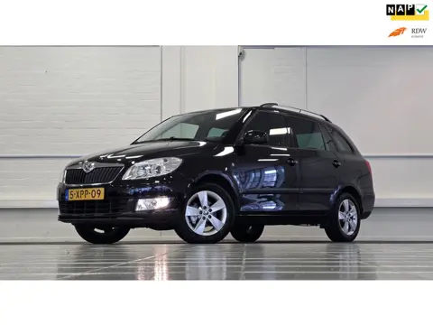 Skoda Fabia Combi 1.2 TSI Drive Airco Trekhaak Navigatie Mooi!