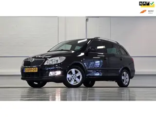 Skoda Fabia Combi 1.2 TSI Drive Airco Trekhaak Navigatie Mooi!