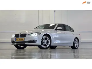 BMW 3-serie 320i EfficientDynamics Edition Upgrade Edition Leer Xenon Navi