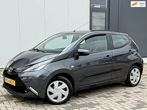 Toyota Aygo 1.0 VVT-i x-play