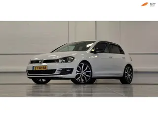 Volkswagen Golf 1.2 TSI Automaat Clima 19' LM velgen Navi Trekhaak Moo!
