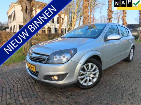 Opel Astra 1.6 Temptation Airco Cruisecontrol 5 Drs Lm Velgen Trekhaak