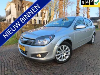 Opel Astra 1.6 Temptation Airco Cruisecontrol 5 Drs Lm Velgen Trekhaak