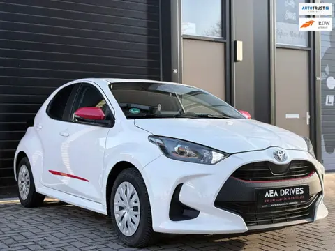 Toyota Yaris 1.5 VVT-i Dynamic | Slechts 9.050 km | Bouwjaar 2021 | Cruise control | Navigatie | Cam