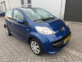 Peugeot 107 1.0-12V XS