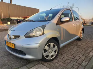 Toyota Aygo 1.0-12V+ 5-DRS|AIRCO|APK|NAP (bj 2006)