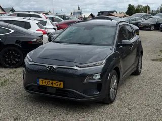Hyundai Kona EV Fashion Sky 64 kWh SOH 100% 500+ Bereik VolOptie StoelKoeling Verwarming ACC Lane As
