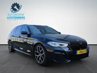 BMW 5-serie Touring 520i High Executive Edition Trekhaak / Pano / Mem. stoelen