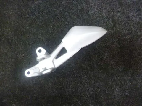 LINKER SCHETSPLAAT BMW K 1300 R 2008 - 2010