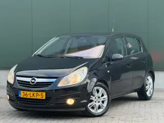 Opel Corsa 1.2-16V Cosmo