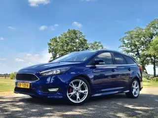 Ford FOCUS Wagon 1.0 ST-Line Titanium (bj 2016)