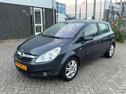 Opel Corsa 1.4-16V Cosmo Automaat