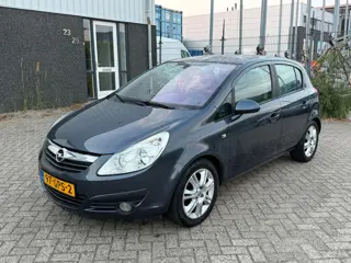 Opel Corsa 1.4-16V Cosmo Automaat
