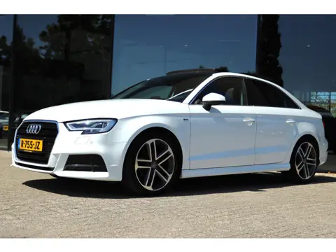 AUDI A3 LIMOUSINE 1.5 TFSI COD SPORT S LINE EDITION | PANO | KEY-LESS | LED | PDC | STOELVERW.