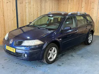 Renault Mégane Grand Tour 1.6-16V Tech Line Facelift APK 04-2027