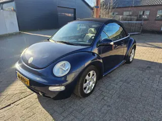 Volkswagen New Beetle Cabriolet 1.6 Highline (bj 2003)