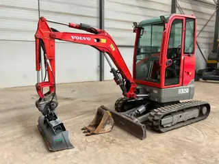 Volvo ECR 25 D (bj 2014)