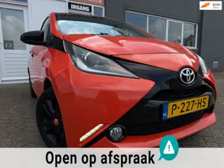 Toyota Aygo 1.0 VVT-i x-cite 5 drs met parkeercamera met bluetooth telefoon en cruise controle en ai