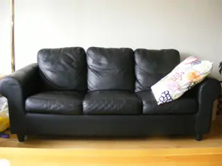 Twee 3 persoonsbanken te koop