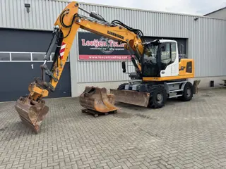 Liebherr A 914 Litronic, 2017 Year only 7955 Hours! Incl. 3x buckets!!
