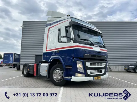 Volvo FM 330 Globetrotter / 742 dkm / VEB+ / Spoilers / NL Truck