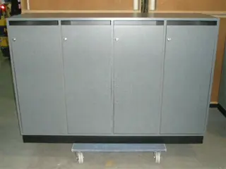 Draaideurkast 4-deurs. 3x vr