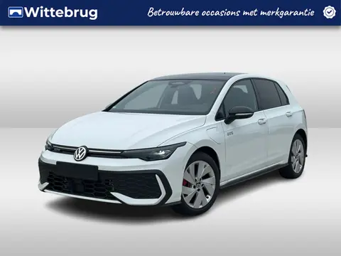 Volkswagen Golf 1.5 eHybrid 272pk GTE DSG Automaat Black Style / Panorama schuifdak / LM 18 inch / N