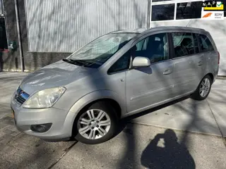 Opel Zafira 1.8 Cosmo 7 Persoons