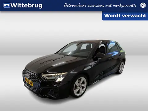 Audi A3 Sportback 35 TFSI Advanced edition / NAVI / APP.Connect / Matrix / 17"LMV / Sportstoelen
