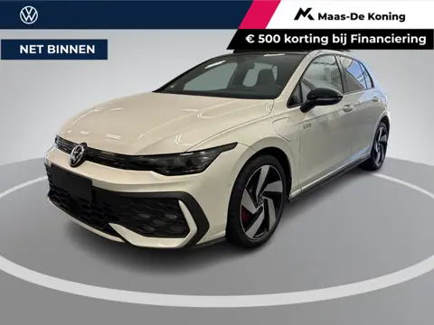 Volkswagen Golf 1.5 eHybrid 272pk DSG GTE · Panoramadak · Camera · Inklap. Trekhaak · Leder Vienna ·