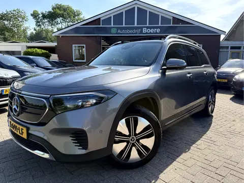 Mercedes-Benz EQB 250+ Business Edit,71 kWh SOH 95.2%, Panormadak, 360 camera, App Connect