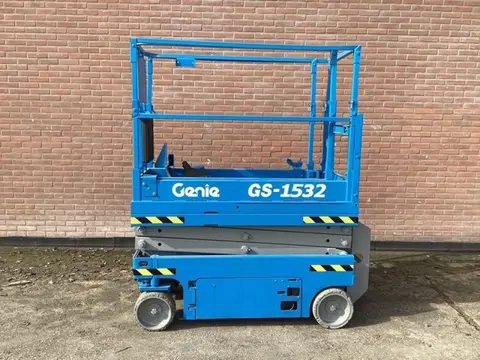 Gebruikte schaarhoogwerker Genie GS1532 (nieuwe batterijen)