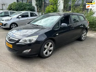 Opel Astra Sports Tourer 1.7 CDTi Edition / Airco / Cruise control / Bluetooth / Trekhaak