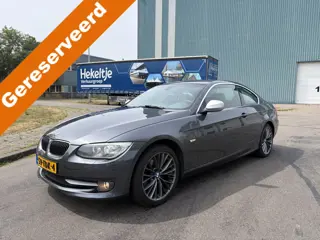 BMW 3 Serie Coupe 320i Corporate Lease Business Line Sport 6-Bak 165 PK. Prachtige en zeer goed onde