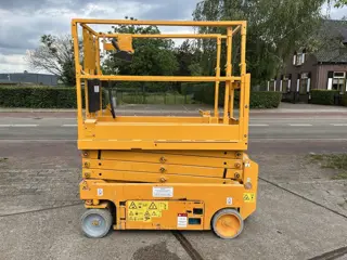 Gebruikte schaarhoogwerker Genie GS1932